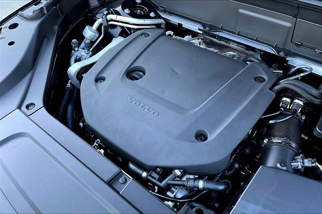 2026 Volvo XC90 B6 Plus 6-Seater