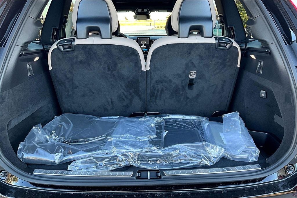 2026 Volvo XC90 B6 Plus 6-Seater