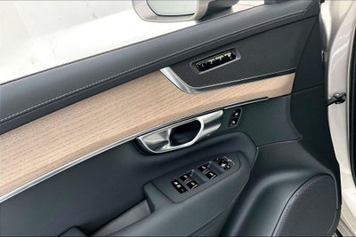 2026 Volvo XC90 B6 Plus 6-Seater
