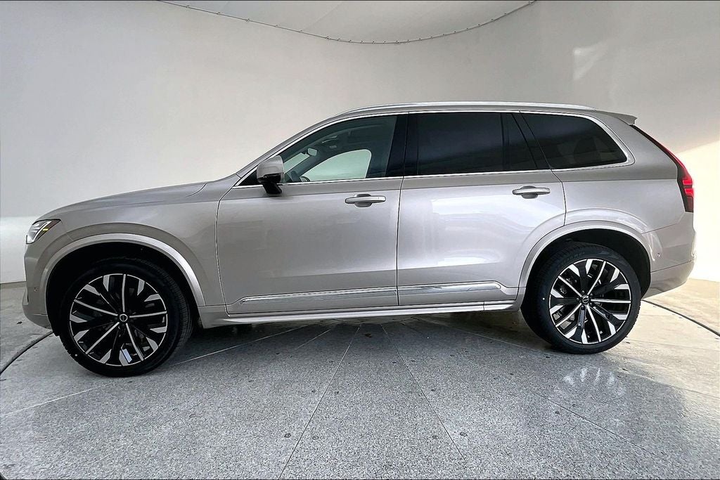 2026 Volvo XC90 B6 Plus 6-Seater