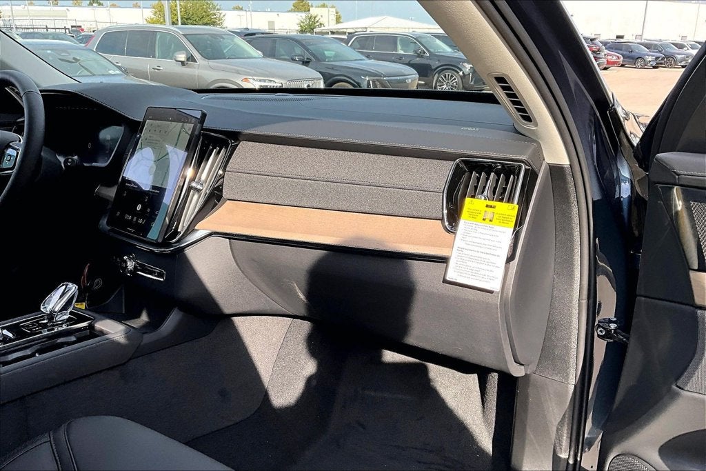 2027 Volvo XC90 B6 Plus 6-Seater