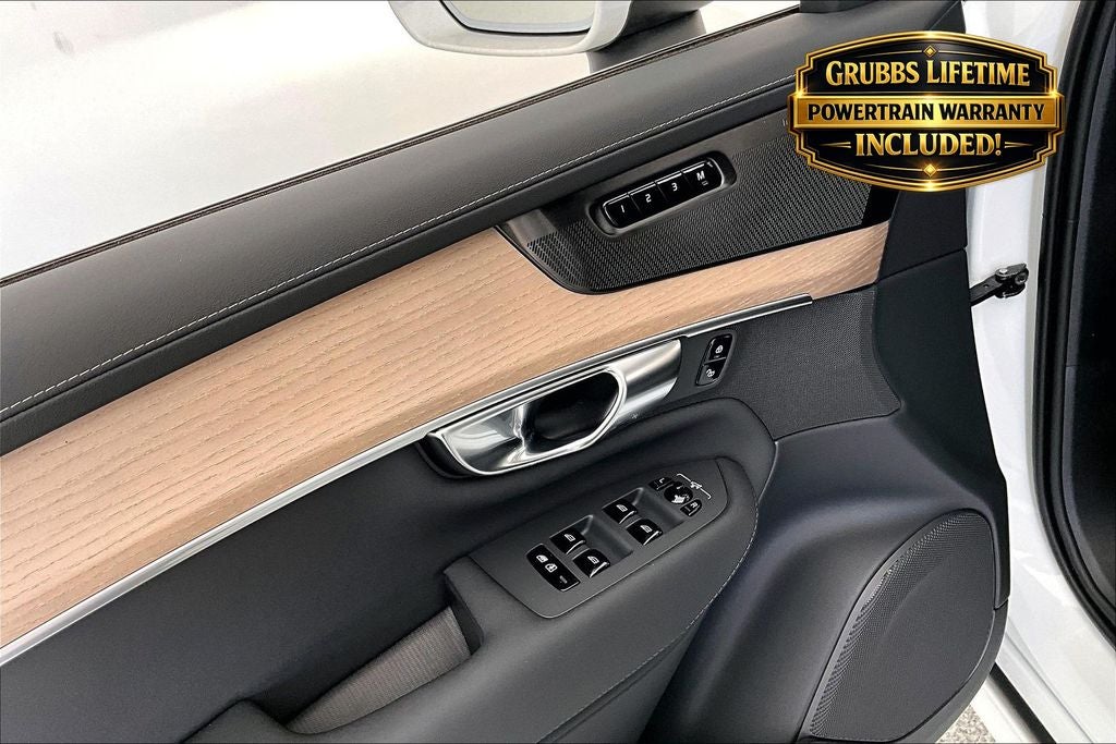 2026 Volvo XC90 B6 Plus 6-Seater