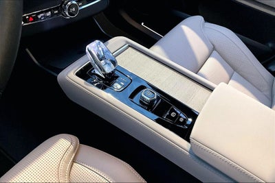 2026 Volvo XC90 B6 Ultra