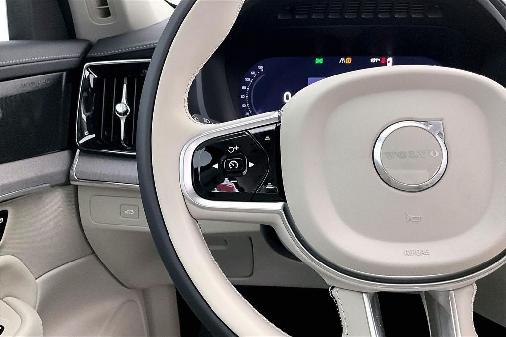 2026 Volvo XC90 B6 Ultra