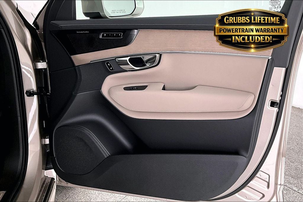 2026 Volvo XC90 B6 Ultra