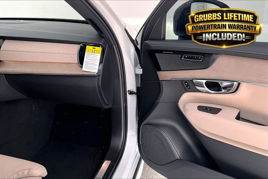 2026 Volvo XC90 B6 Ultra