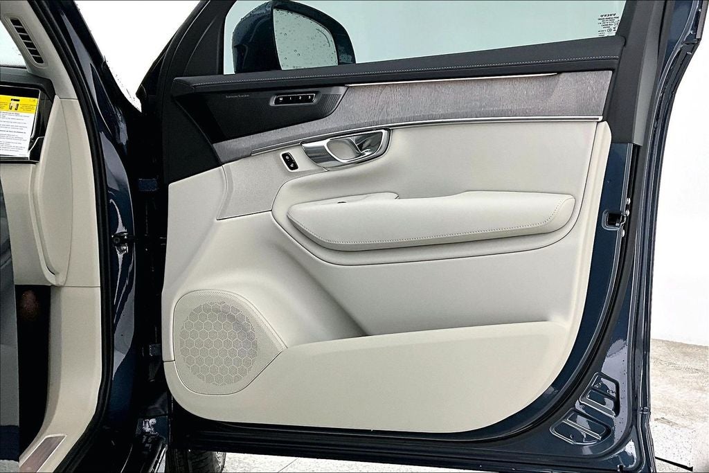 2026 Volvo XC90 B6 Ultra