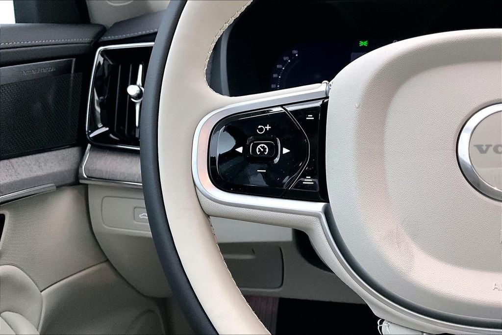 2026 Volvo XC90 B6 Ultra