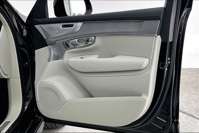 2026 Volvo XC90 B6 Ultra
