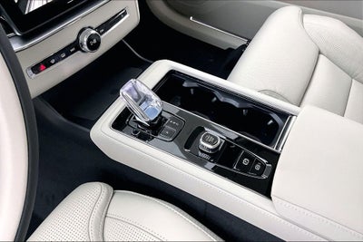 2026 Volvo XC90 B6 Ultra