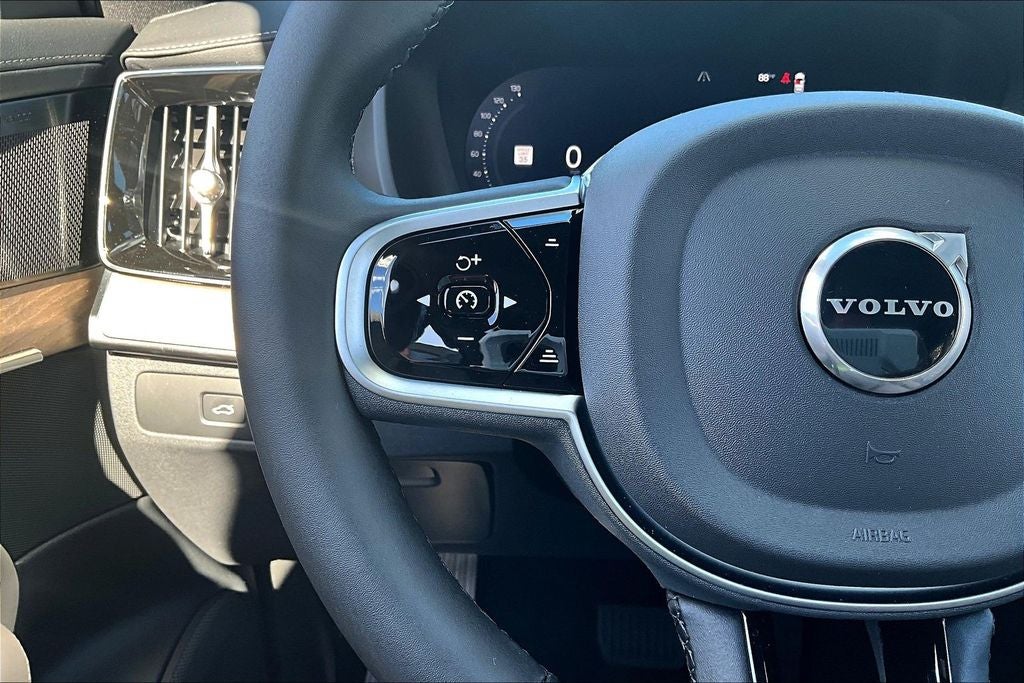 2026 Volvo XC90 B6 Ultra