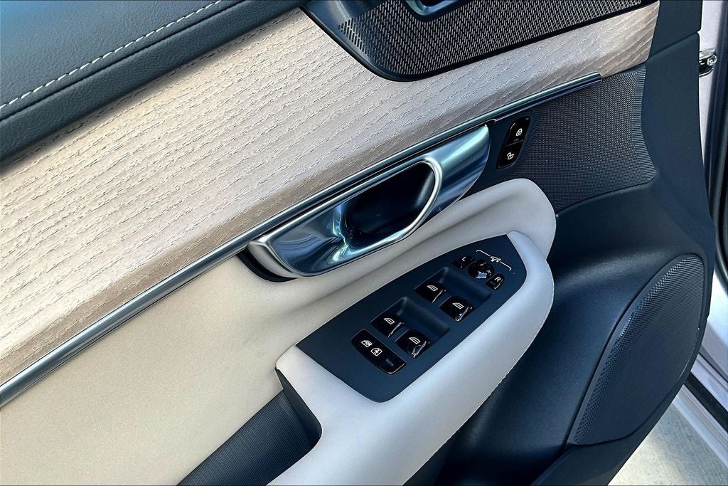 2026 Volvo XC90 B6 Ultra