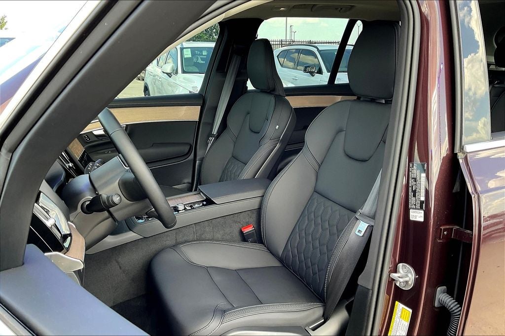 2025 Volvo XC90 B6 Core 2025.5