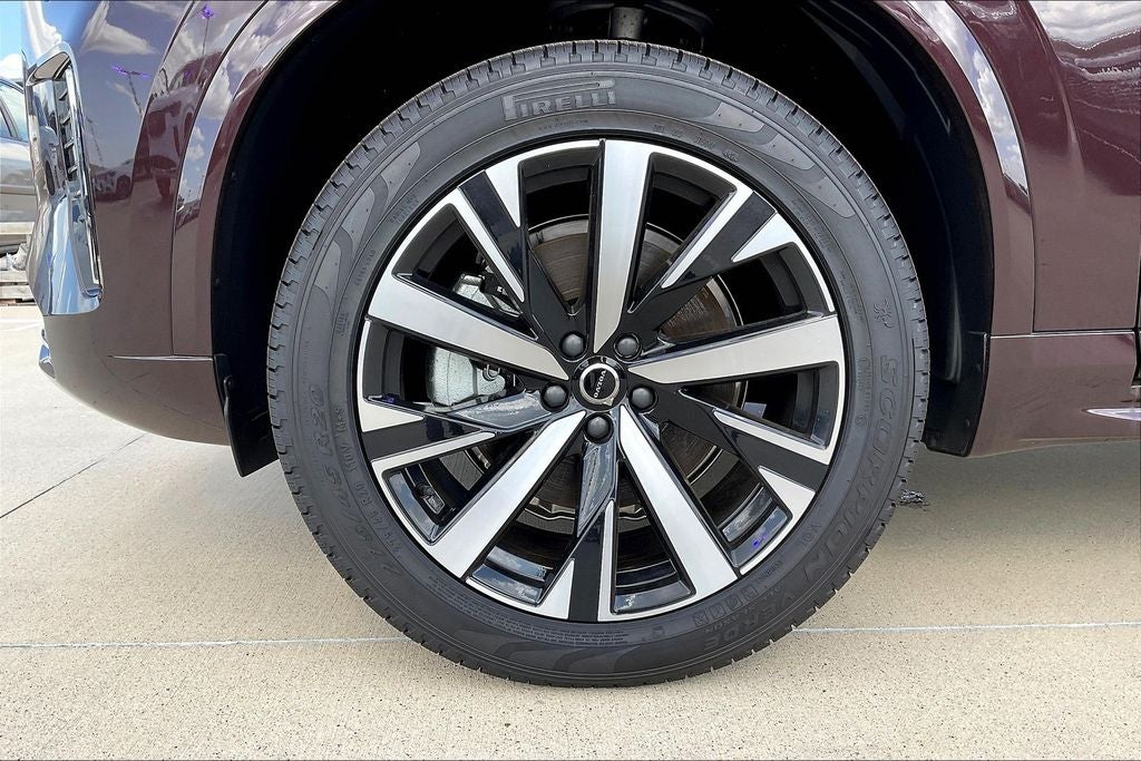 2025 Volvo XC90 B6 Core 2025.5