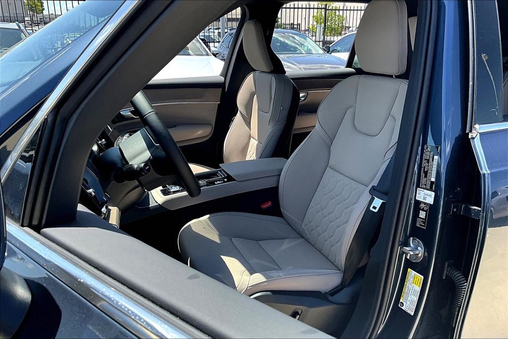 2026 Volvo XC90 B6 Plus 7-Seater