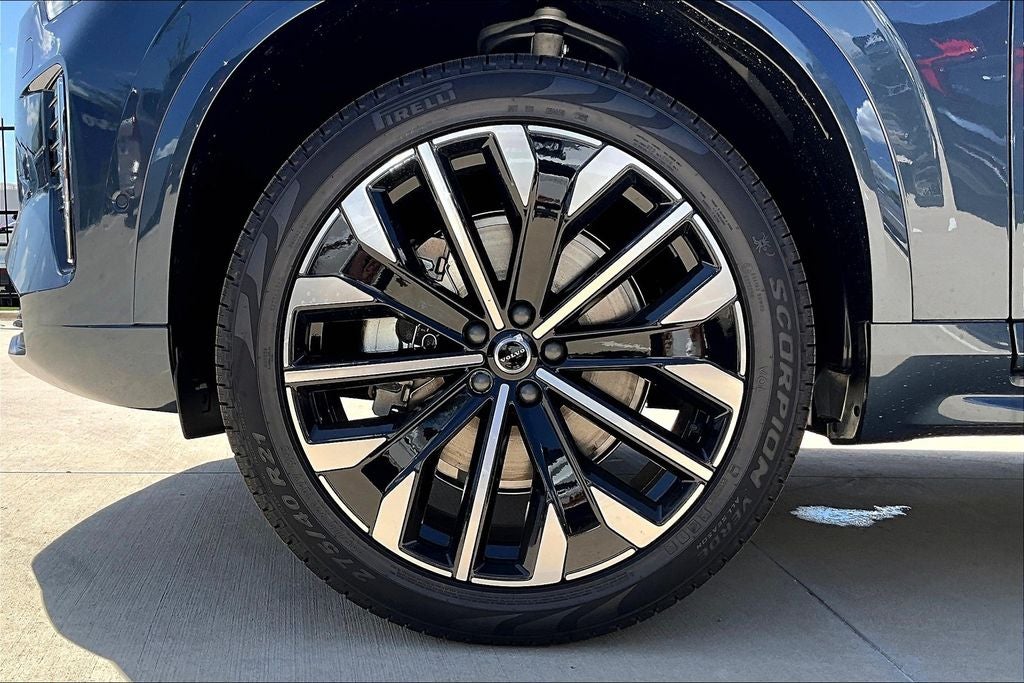 2026 Volvo XC90 B6 Plus 7-Seater