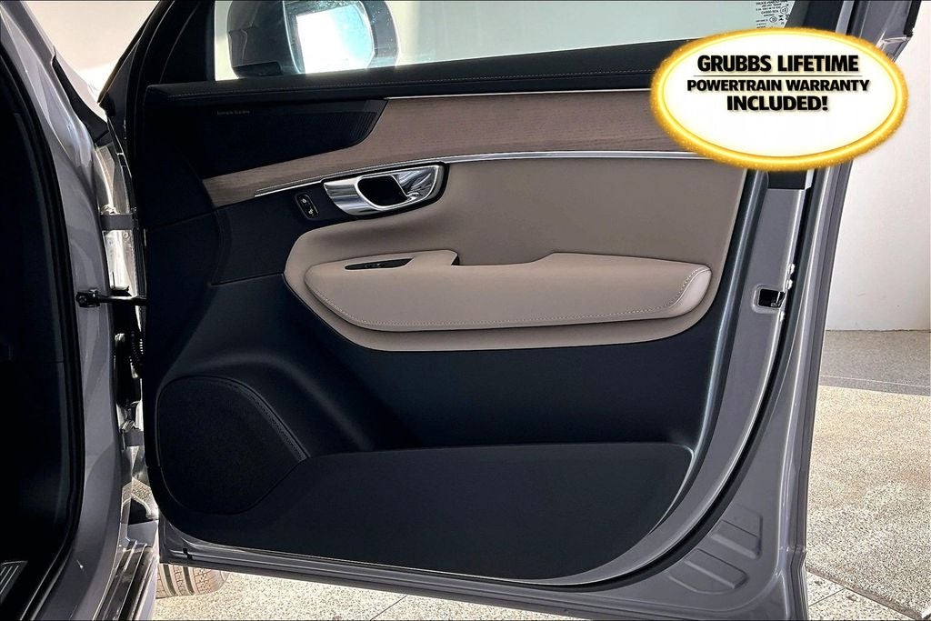 2026 Volvo XC90 B6 Plus 7-Seater