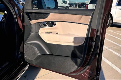 2026 Volvo XC90 B6 Plus 7-Seater