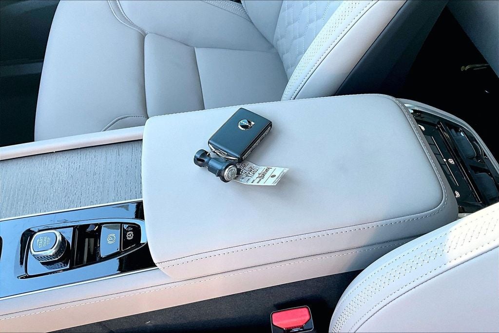 2026 Volvo XC90 B6 Plus 7-Seater