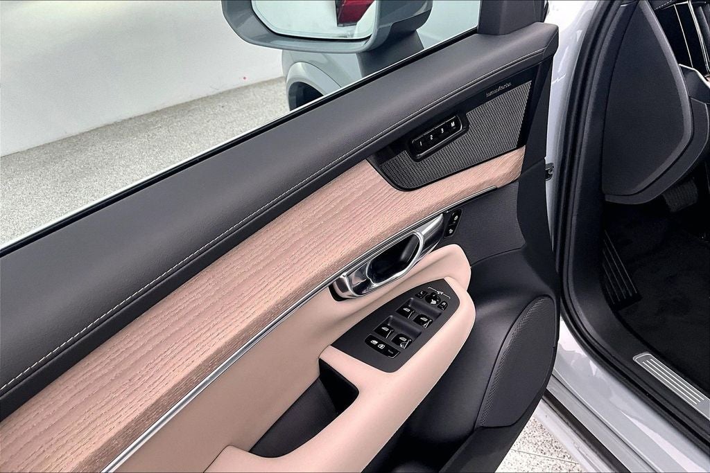 2026 Volvo XC90 B6 Plus 7-Seater