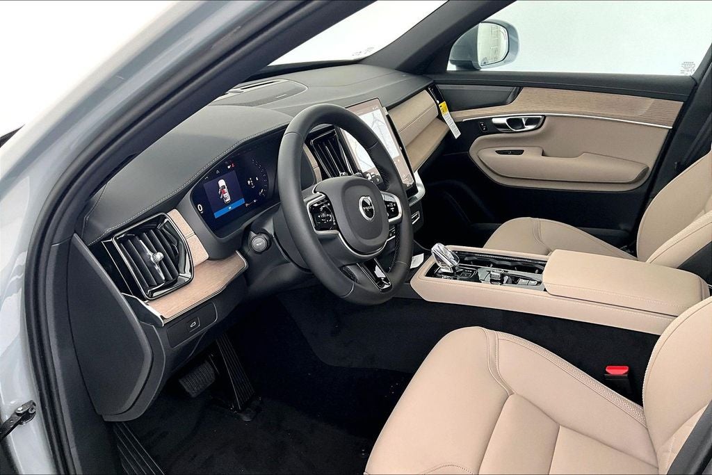 2026 Volvo XC90 B6 Plus 7-Seater