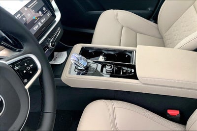 2026 Volvo XC90 B6 Plus 7-Seater