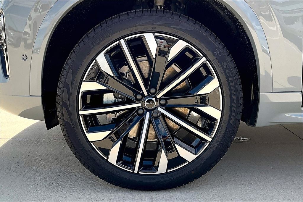 2026 Volvo XC90 B6 Plus 7-Seater