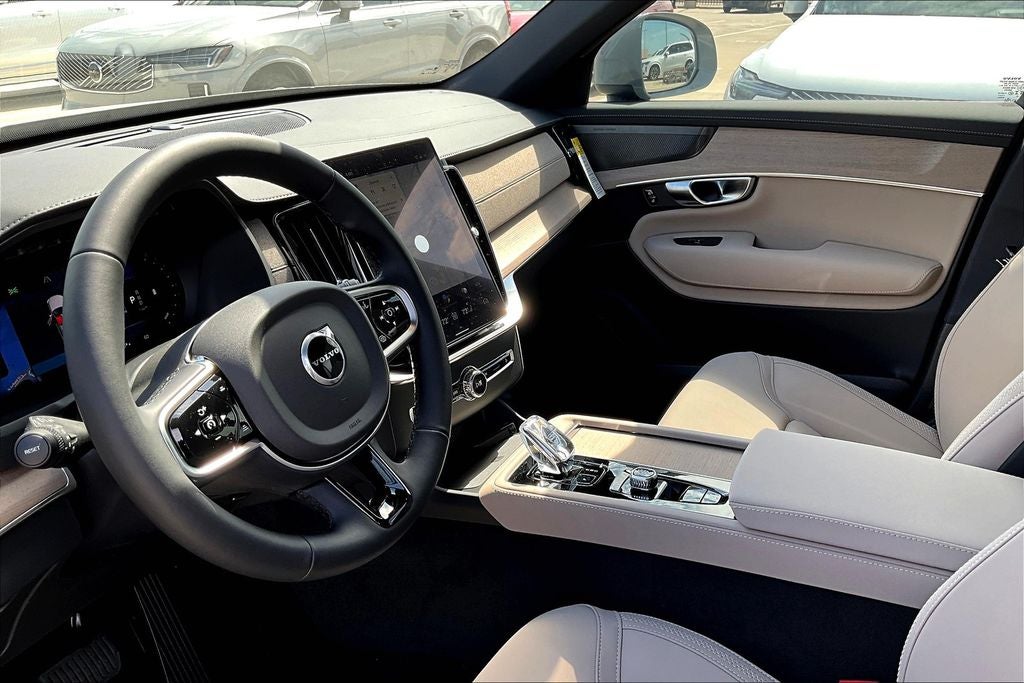 2026 Volvo XC90 B6 Plus 7-Seater