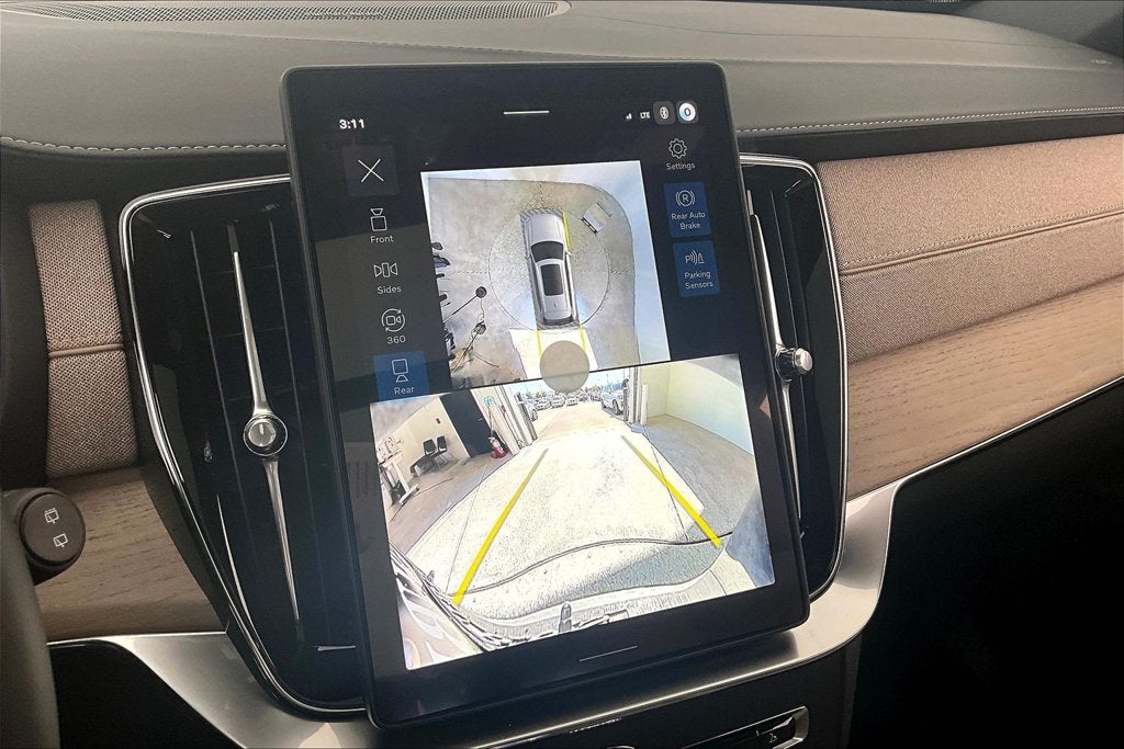 2027 Volvo XC90 B6 Plus 7-Seater