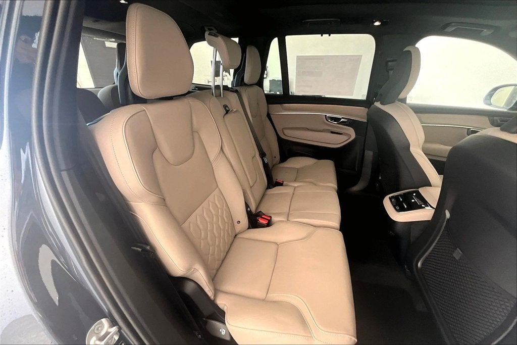 2027 Volvo XC90 B6 Plus 7-Seater