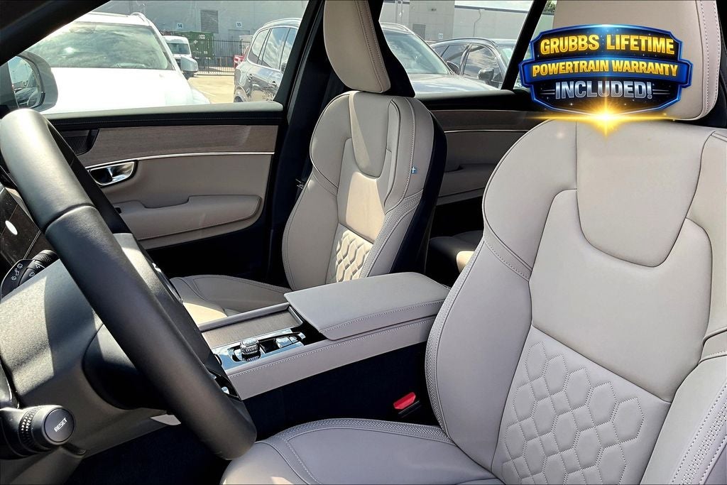 2026 Volvo XC90 B6 Plus 7-Seater