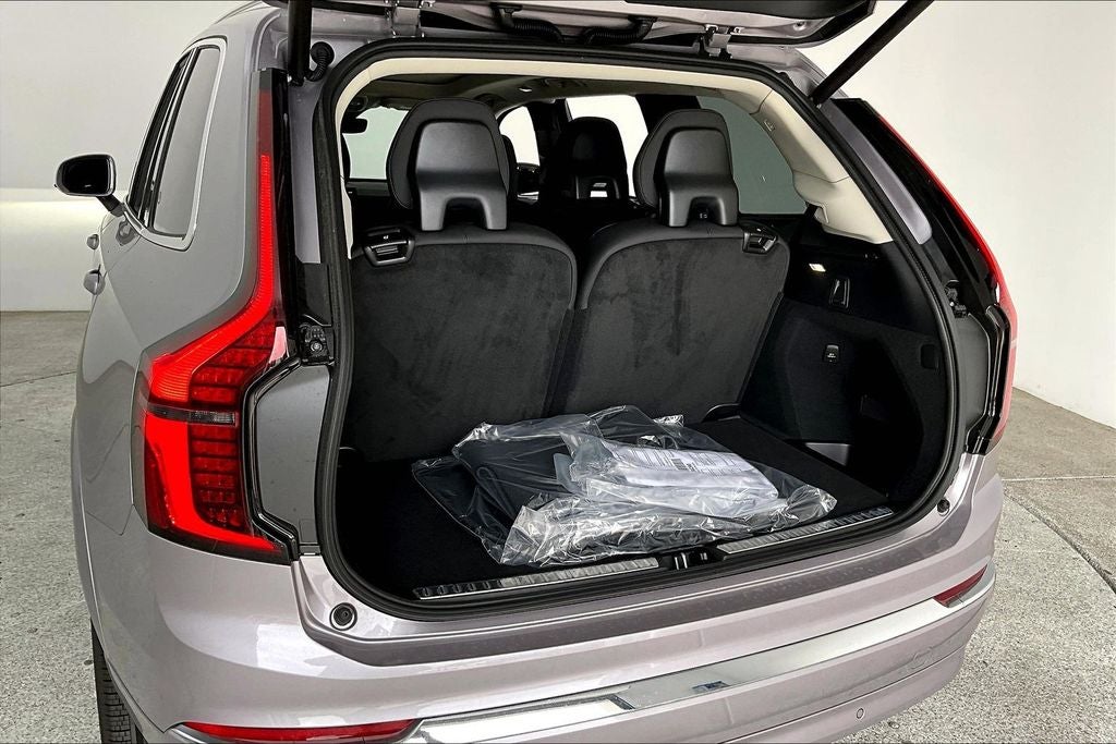 2026 Volvo XC90 B6 Plus 7-Seater