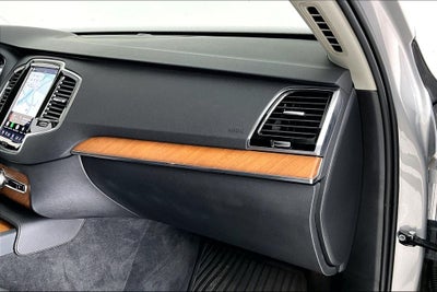 2024 Volvo XC90 B6 Plus Bright Theme