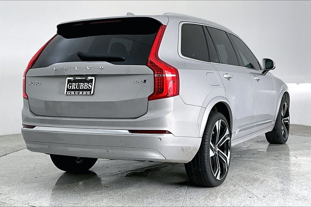 2024 Volvo XC90 B6 Plus Bright Theme