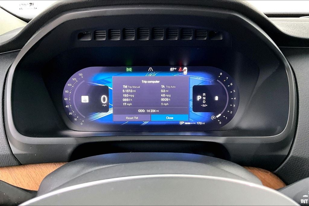 2024 Volvo XC90 B6 Plus Bright Theme