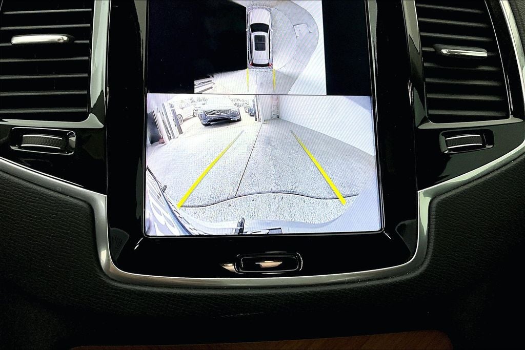 2024 Volvo XC90 B6 Plus Bright Theme