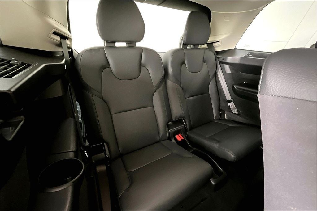 2024 Volvo XC90 B6 Plus Bright Theme
