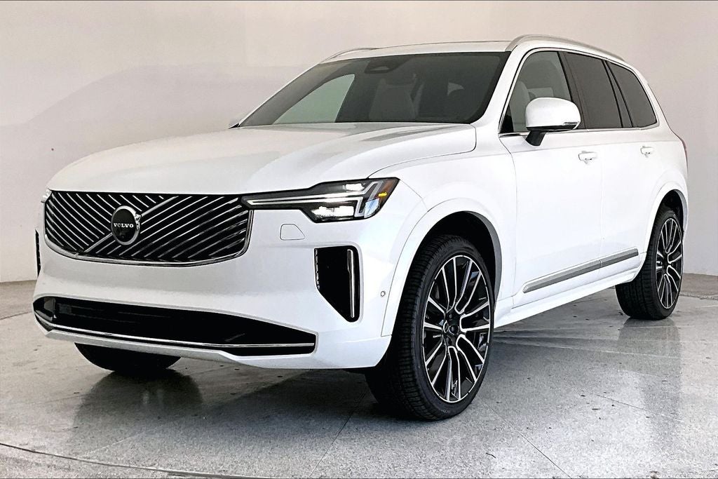 2026 Volvo XC90 B6 Plus 7-Seater