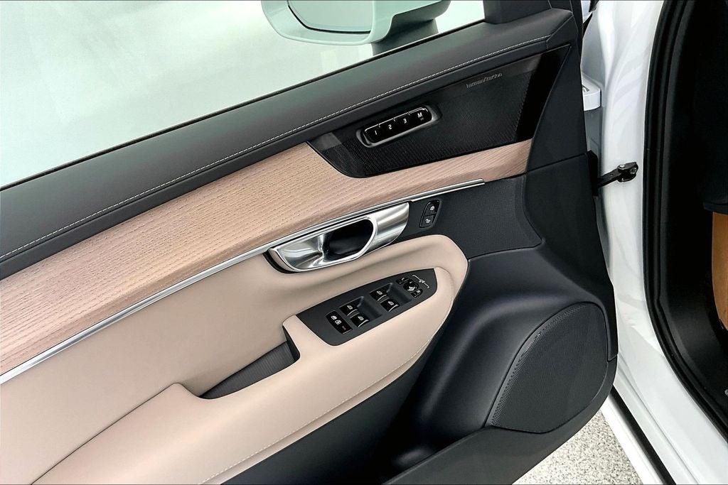 2026 Volvo XC90 B6 Plus 7-Seater