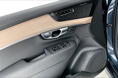 2026 Volvo XC90 B6 Plus 7-Seater