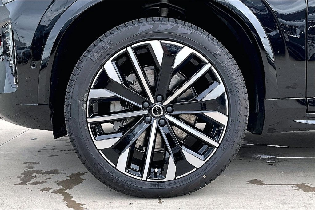 2027 Volvo XC90 B6 Plus 7-Seater