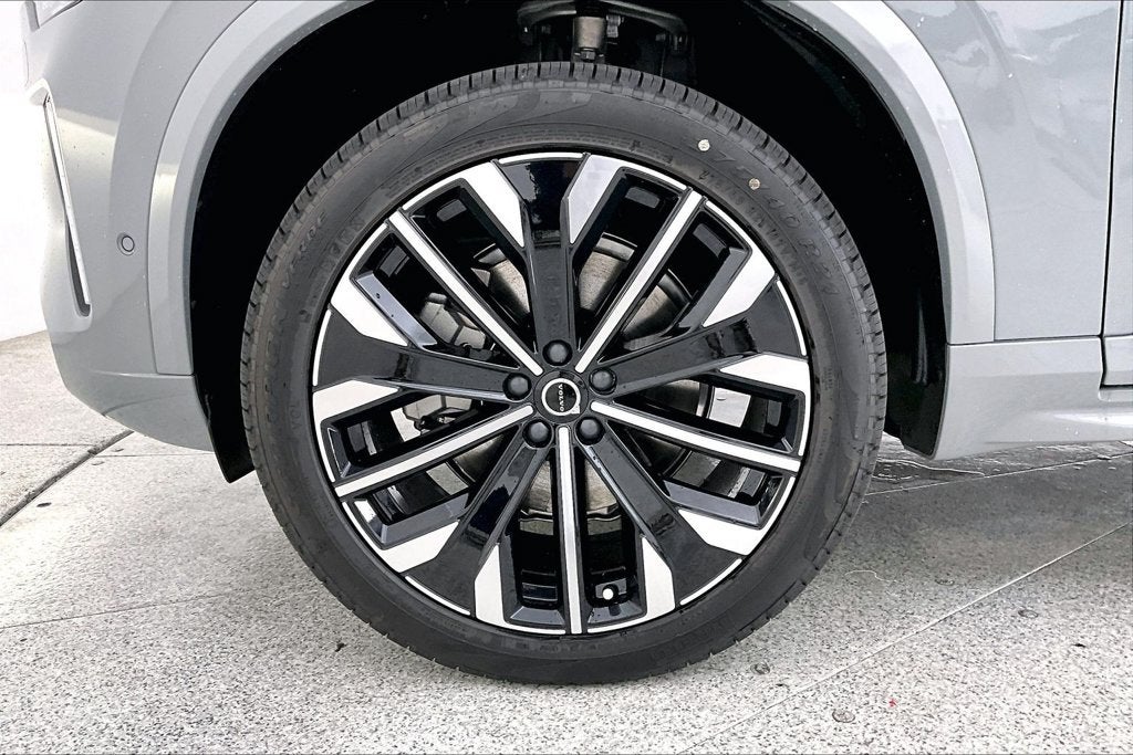 2027 Volvo XC90 B6 Plus 7-Seater