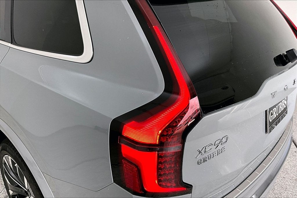 2027 Volvo XC90 B6 Plus 7-Seater