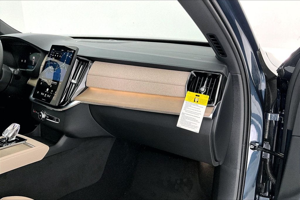 2027 Volvo XC90 B6 Plus 7-Seater