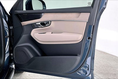 2027 Volvo XC90 B6 Plus 7-Seater