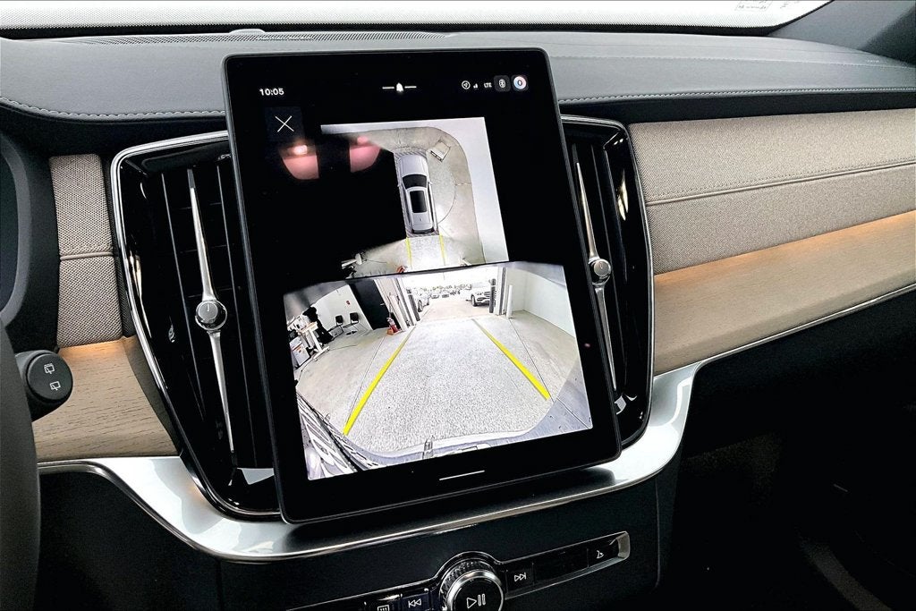 2027 Volvo XC90 B6 Plus 7-Seater