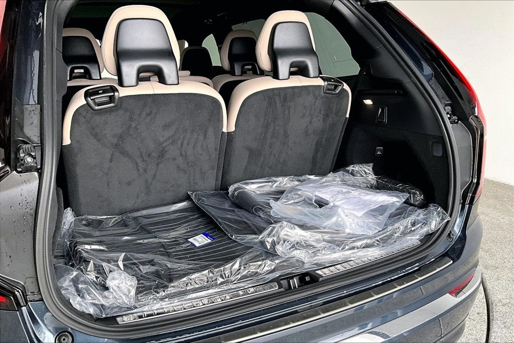 2027 Volvo XC90 B6 Plus 7-Seater