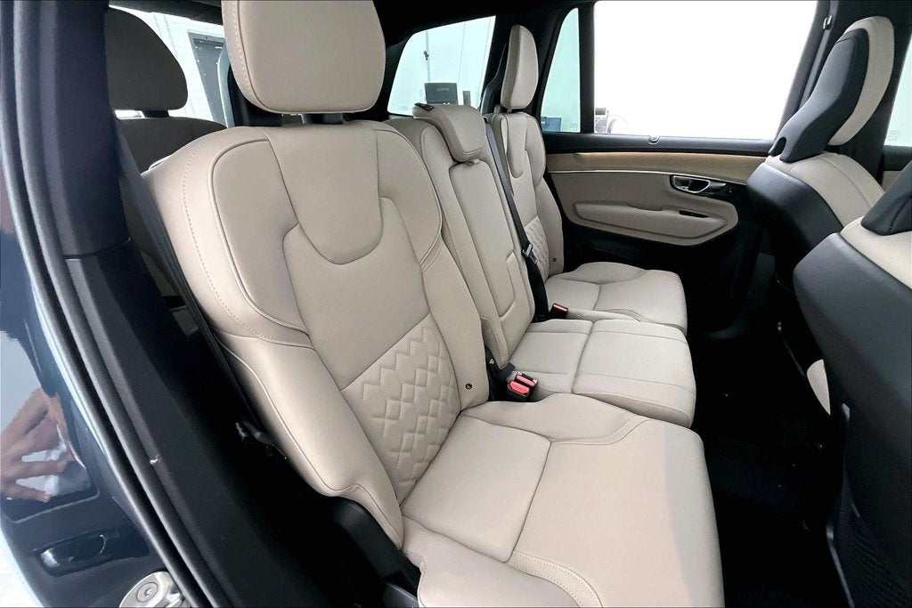 2027 Volvo XC90 B6 Plus 7-Seater
