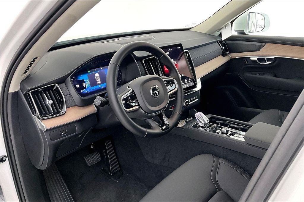 2026 Volvo XC90 B6 Plus 7-Seater