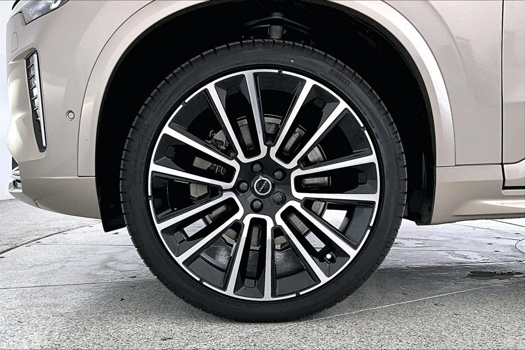 2027 Volvo XC90 B6 Plus 7-Seater